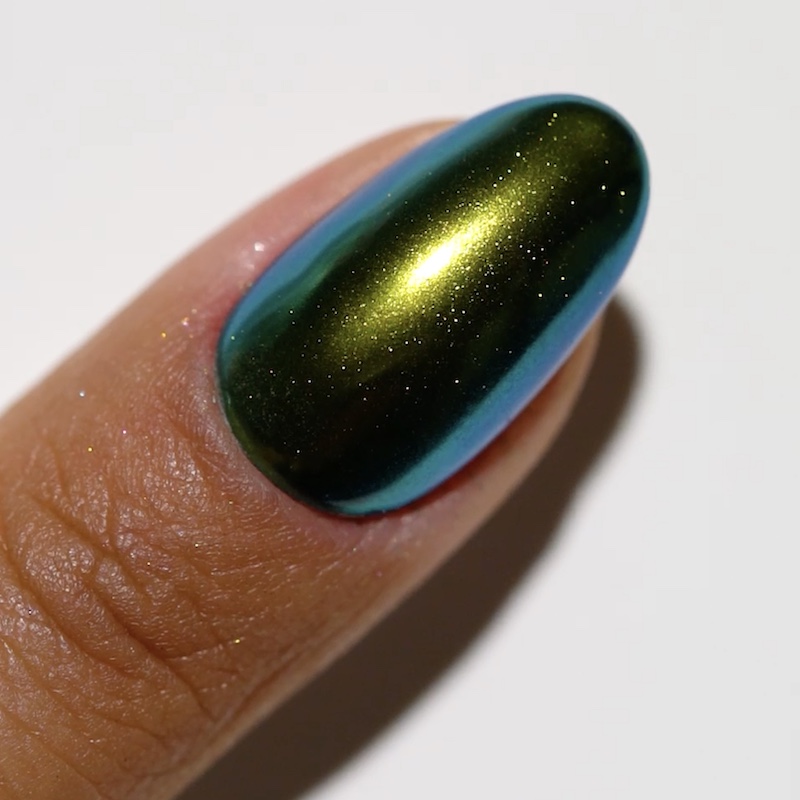 green flower chrome nails | Nails, Chrome nails, Chrome nail art